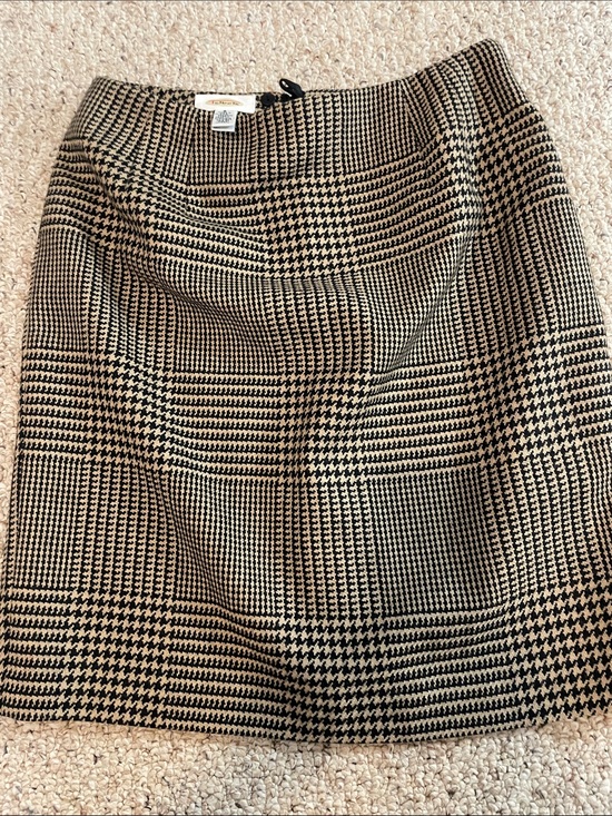Talbots Dresses & Skirts - Talbots Black & Cream Houndstooth Pencil Skirt